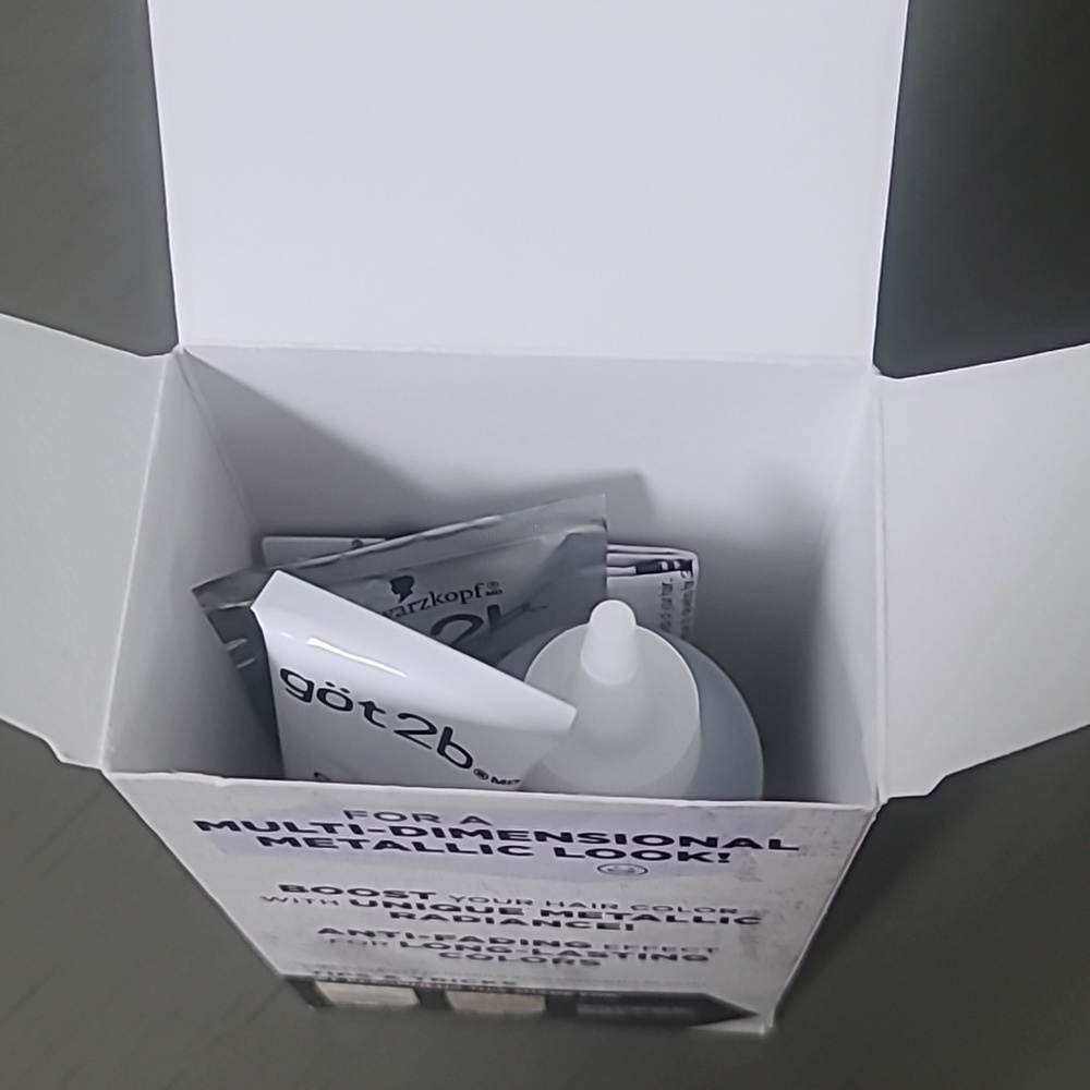 Schwarzkopf got2b Metallics Hair Color - Metallic Silver Set Of 2 - Picture 4 of 4